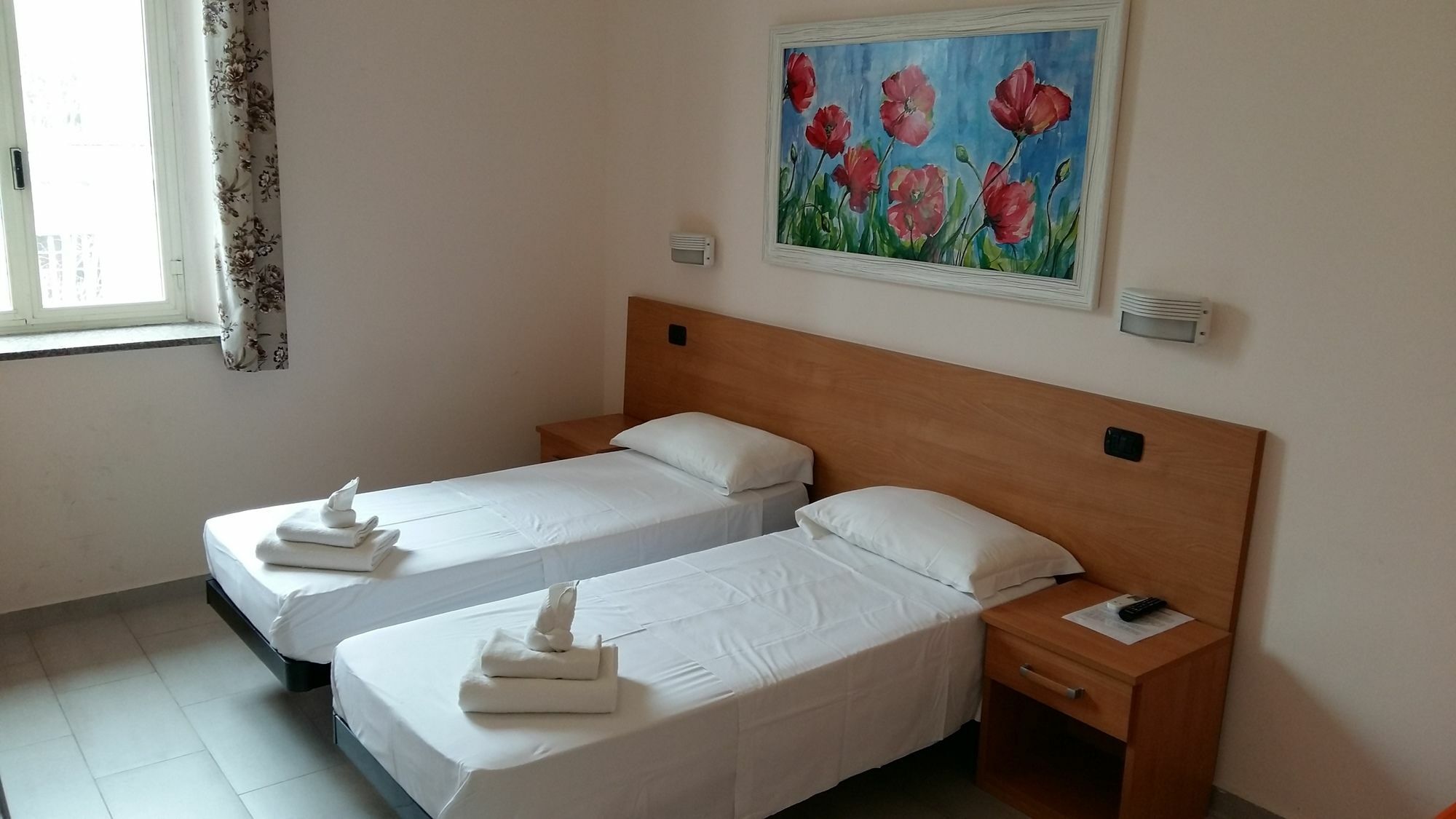 Friendship Place Pensionat 2*